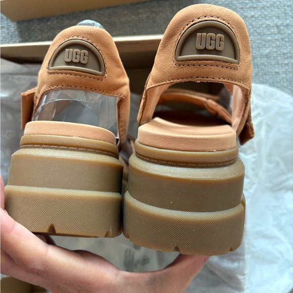 UGG Ashton Toast Platform Sandals - Size 9 - Brand New in Box - Picture 9 of 16